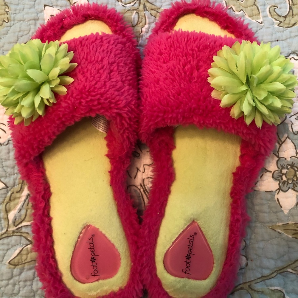 Slippers Ladies Foot Petals sz M